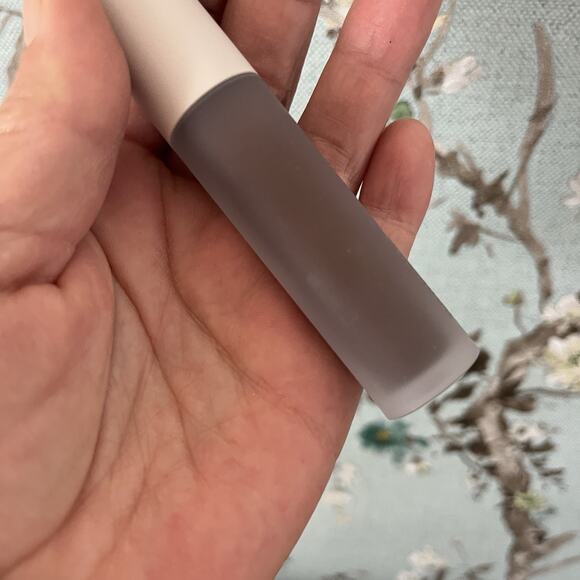 Refy Concealer Anti-Cernes 4.5ml Shade 24 - Picture 3 of 5